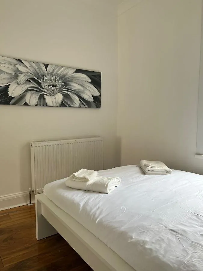 Hotel 93 West Road Londyn 0*,